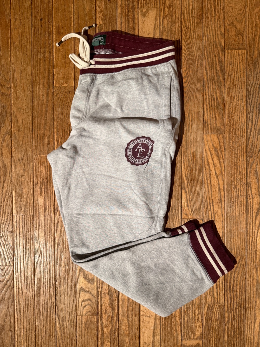 American Eagle Outfitters Light Gray Joggers with Maroon Accents